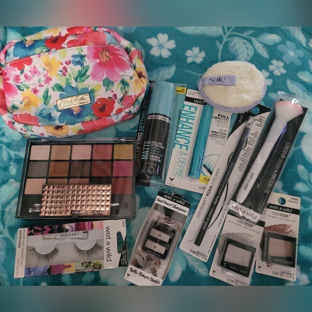 Colorful Makeup and Pioneer Women Bag Set